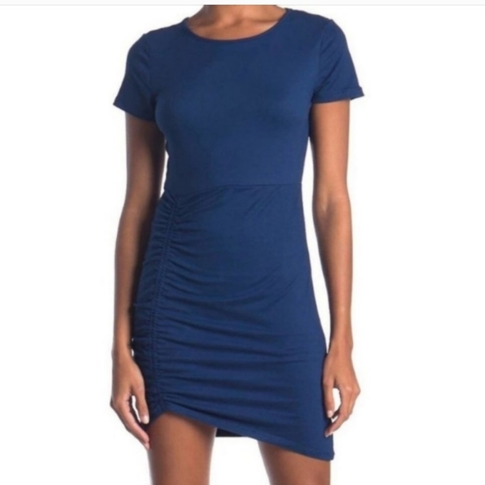 The Vanity Room Elegant Side Ruched Bodycon Blue Short Sleeve Dress Size Small